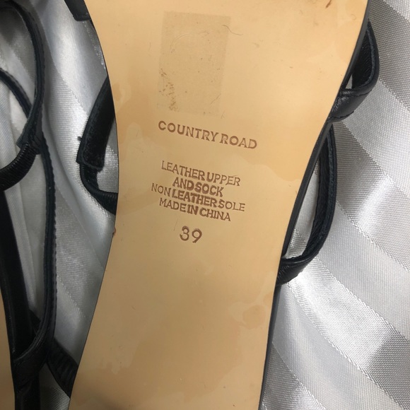 NEAR NEW COUNTRY ROAD Size 39 Black Cuban block heels - Picture 8 of 8